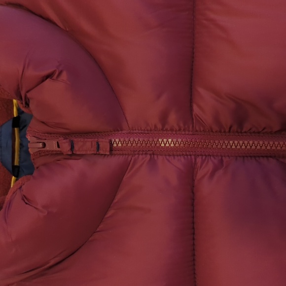 Men's Puffer Vest - Picture 2 of 3